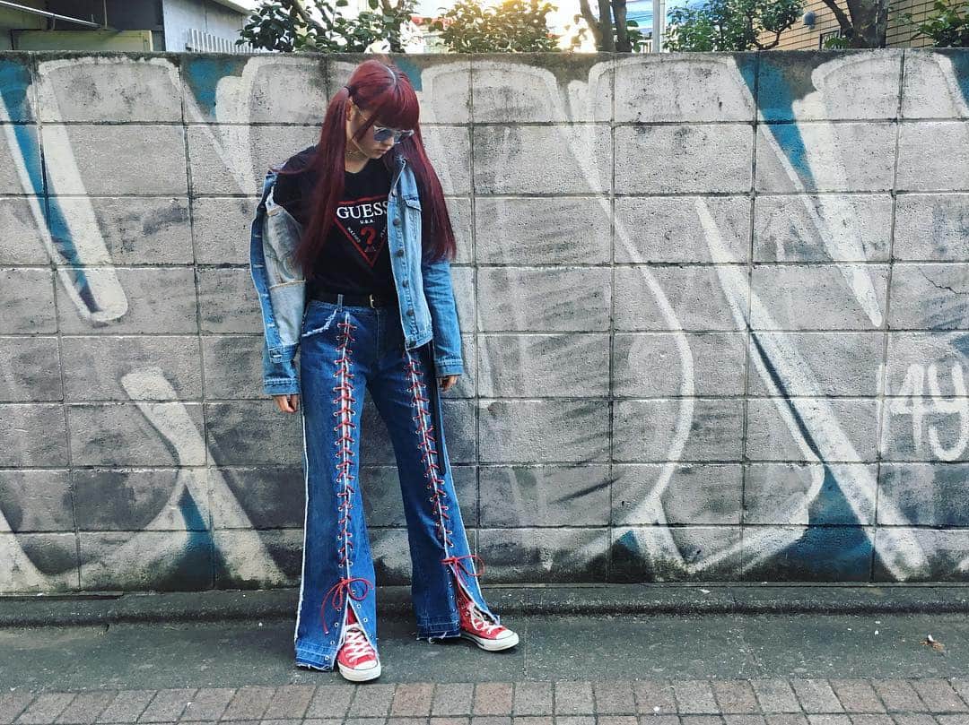 葛野未崎のインスタグラム：「このデニム超お気に入りだけどぱんつ見えそう、ちょっとだけ。 #today #misa #follow #followme #like4like #l4l #tagsforlikes #tflers #ootd #code #outfit #fashion #make #hair #셀카 #셀피 #셀스타그램 #얼스타그램 #뷰스타그램 #메이크업 #다이어트 #데일리룩 #팔로우 #친구해요 #未崎 #葛野未崎」