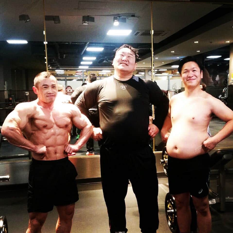 川島章良さんのインスタグラム写真 川島章良instagram 朝青龍さんとモンゴル1位のボディビルダーと腹男 朝青龍 さん 筋肉 現役引退しても 凄まじい筋肉 モンゴル1位の方 キレッキレ もう 刃牙 刃牙の世界感 朝青龍さんありがとうございました 本当に