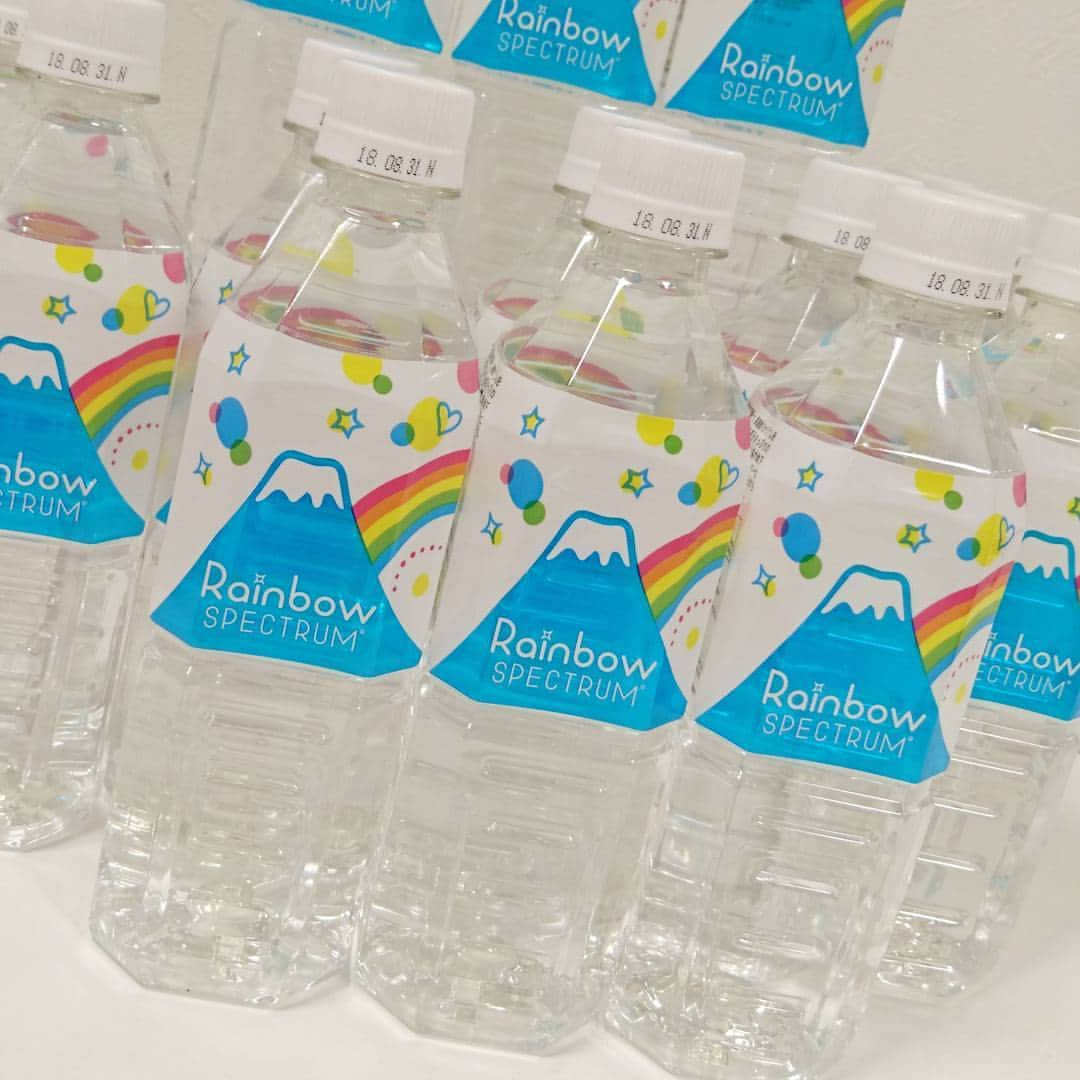 RainbowSPECTRUM仙台ロフト店のインスタグラム：「レインボー自慢の富士山のお水🗻✨ クセがなく飲みやすいです🙋💕 . ￥70(+tax) . #RainbowSPECTRUM #rs仙台ロフト #レインボースペクトラム #🌈 #rainbow #happy #cute #富士山 #日本 #japan #fuji #かわいい #おしゃれ #ダイエット #diet #gift #fashion #なかよし #f4f #follow4follow #相互フォロー #instagood #instagram #instafashion #ファインダー越しの私の世界 #写真撮ってる人と繋がりたい #プチプラ」