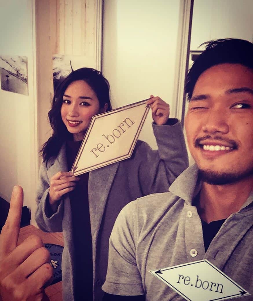 レアンナのインスタグラム：「撮影後に久々小顔矯正✨ 今回も爆裂トークで盛り上がった笑 いつもありがとうございます😊 #小顔矯正 #恵比寿 #整体 #小顔 #矯正 #reborn #rebornebisu」