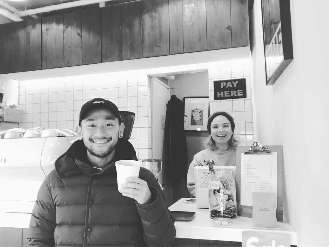 山根和馬さんのインスタグラム写真 - (山根和馬Instagram)「☕️ ナタリーのお店へ #同じ顔 #色々教えてくれる」2月22日 12時58分 - kazuma_yamane_sp