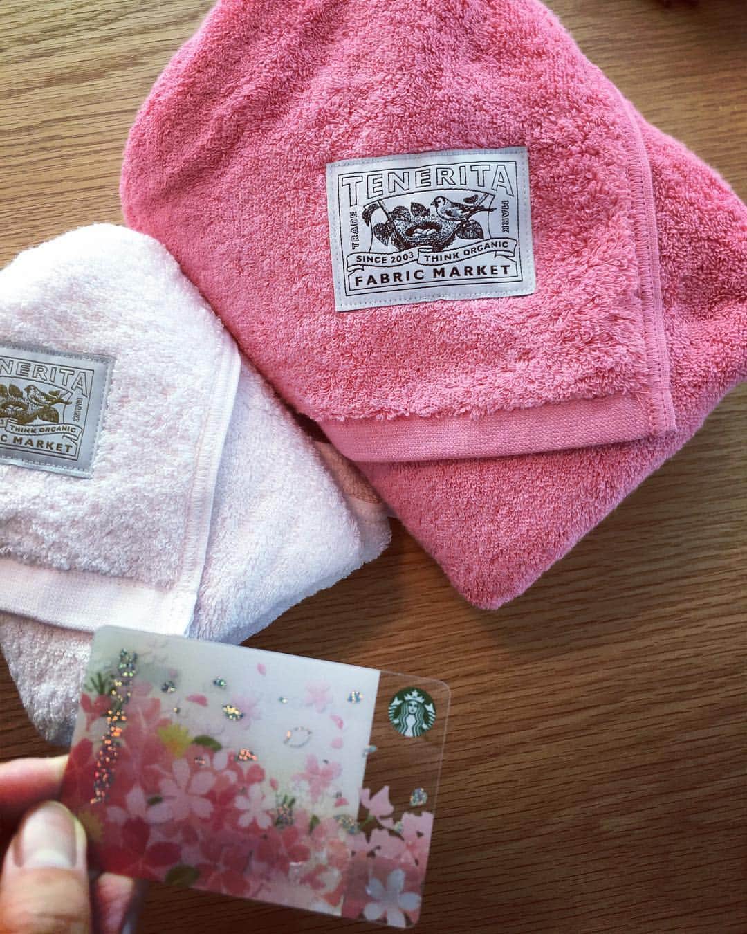 笛木優子のインスタグラム：「Pink pink pink💗 春よ来い。。。🌸 #テネリータ#春#pink」
