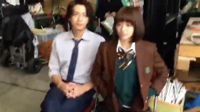 映画「ひるなかの流星」のインスタグラム：「ゆゆかプレゼンツ🐱 獅子尾先生にドッキリ🦁‼️ #三浦翔平 #山本舞香 #ひるなかの流星 #いよいよ明日公開 #3月25日劇場生中継付き上映もお忘れなく #チケット販売中 #詳しくは映画公式サイトへ」