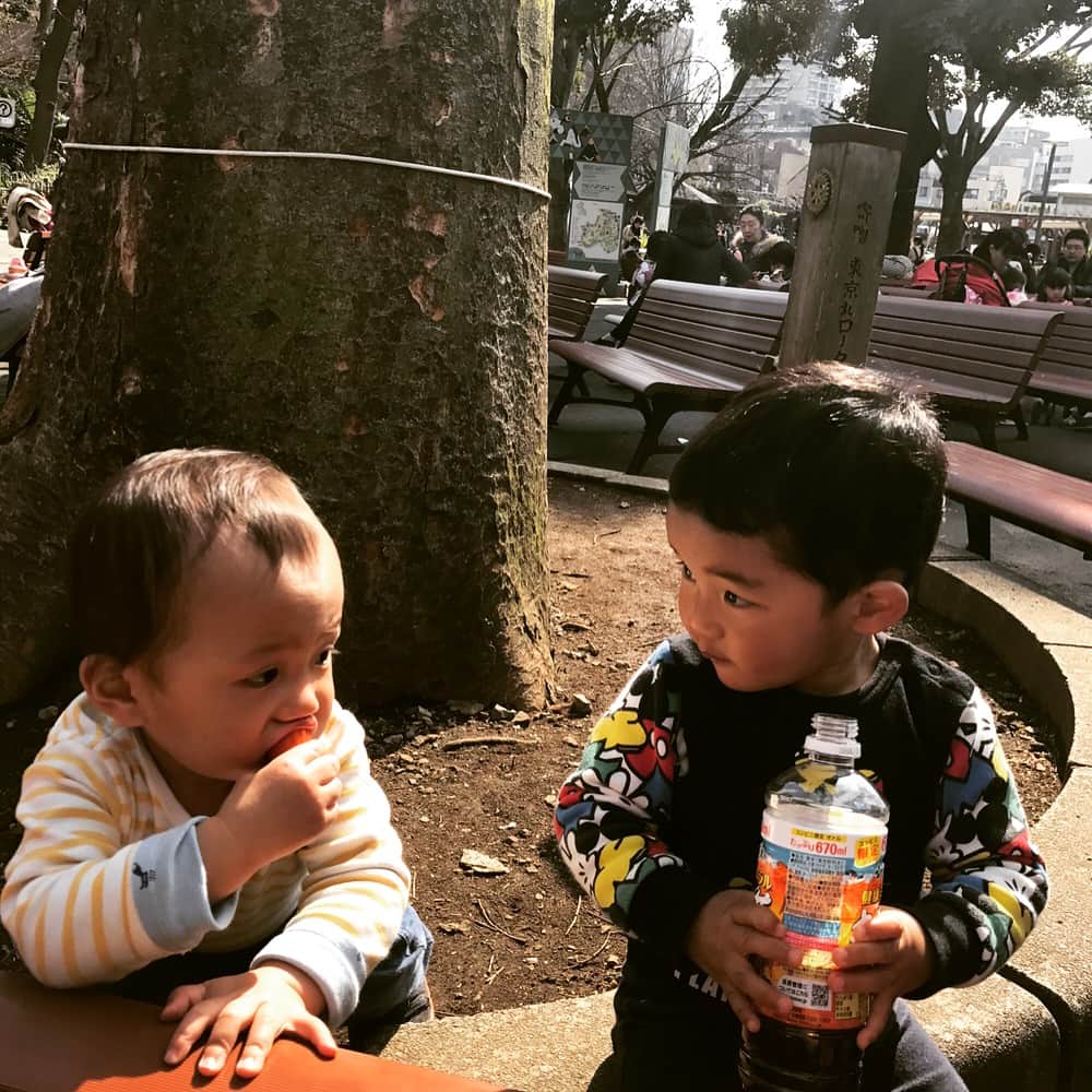 大山加奈さんのインスタグラム写真 - (大山加奈Instagram)「妊婦さんふたりと子供たちとプチ遠足🐒🐼 歩き回って疲れたけどたのしかったー😆💓」3月23日 17時24分 - kanaoyama0619