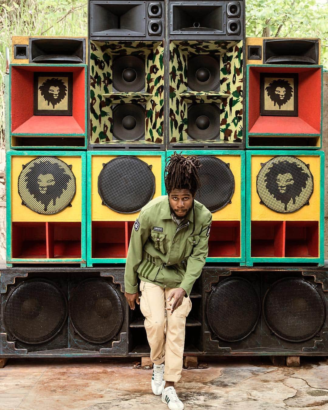 adidas Originalsさんのインスタグラム写真 - (adidas OriginalsInstagram)「@Chronixxmusic in the #SPEZIAL Haslingden II jacket. Reconfigured to nod to the military aesthetic of casual and reggae culture. Available tomorrow.」3月23日 17時59分 - adidasoriginals