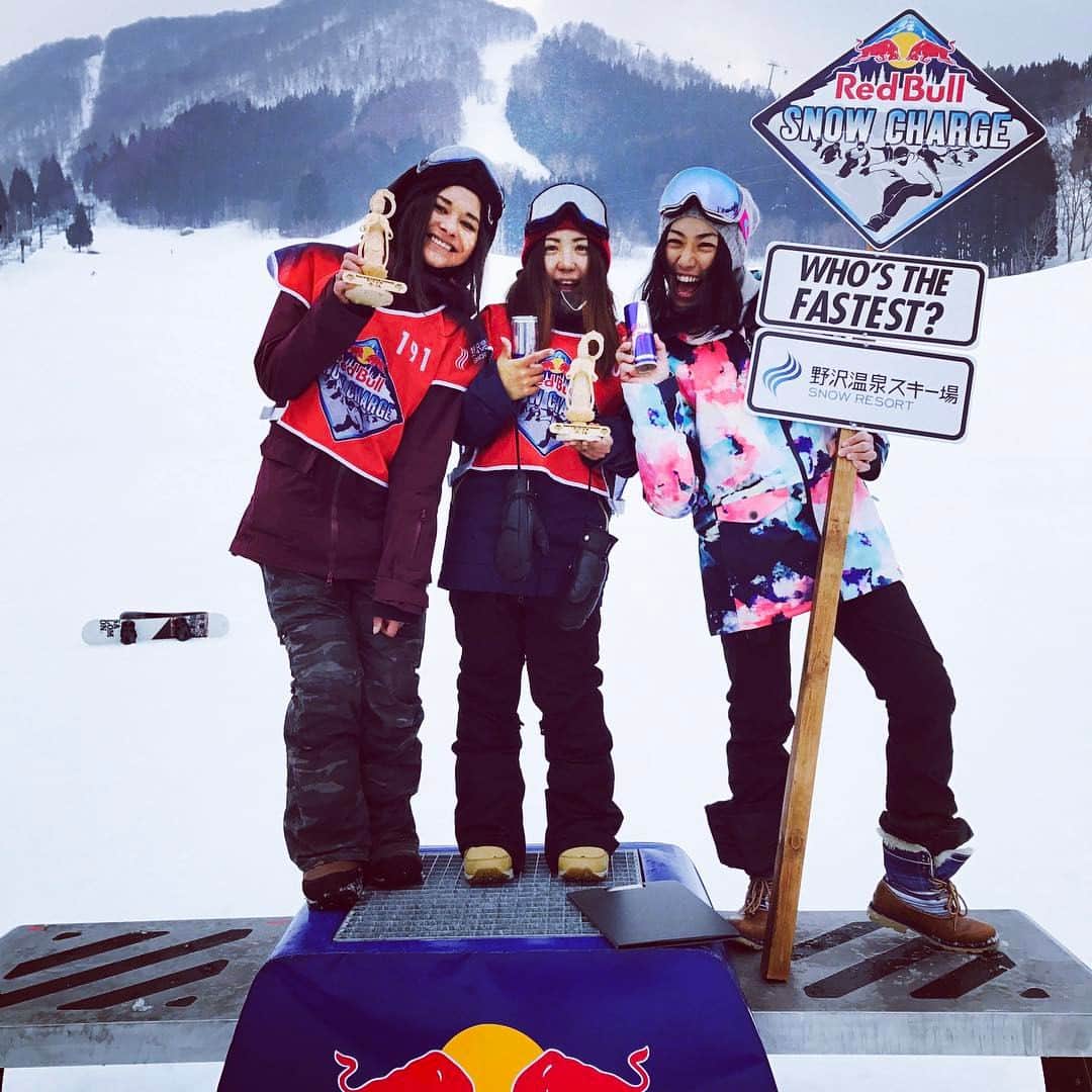 のインスタグラム：「野沢girlが活躍っっっ✨ #mitsuboshimanami,#MC,#redbull,レッドブル,#大会MC,#イベントMC,#nozawa,#野沢温泉スキー場,#redbullsnowcharge,#japan,#地元で盛り上げよう,#高速ターン,#野沢girl,」