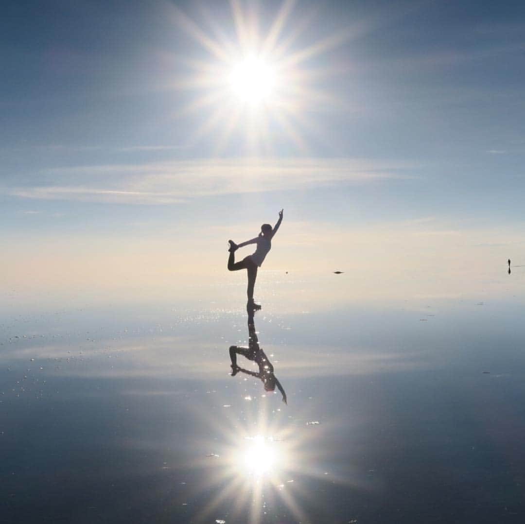 久保田智子のインスタグラム：「#uyuni #salardeuyuni #bolivia #nofilter #ウユニ塩湖 #ウユニ #絶景ヨガ #トラベルヨガ #加工なし」