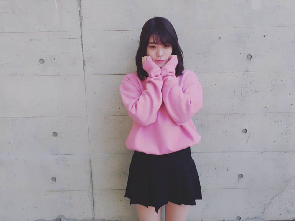 のインスタグラム：「写真会ありがとうございました💗💜 おるちゃん👩🏻❤️ #pink #black #ootd」