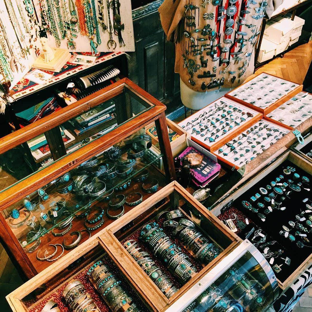 GreenAngleのインスタグラム：「@tahbah Vintage Indian Jewelry Trunk Show Last day. #tahbah #indianjewelry #greenangle #フレッドハービー #ナバホ」