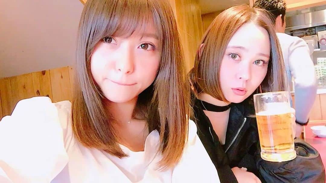 堤ゆきみのインスタグラム：「昼からしぃたん🍺 @_shiori_honda_」