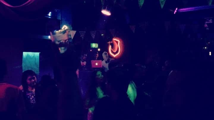 荒木次元のインスタグラム：「Nightclub #newzealand #auckland #night #club #holiday #vacances #dj #dance」