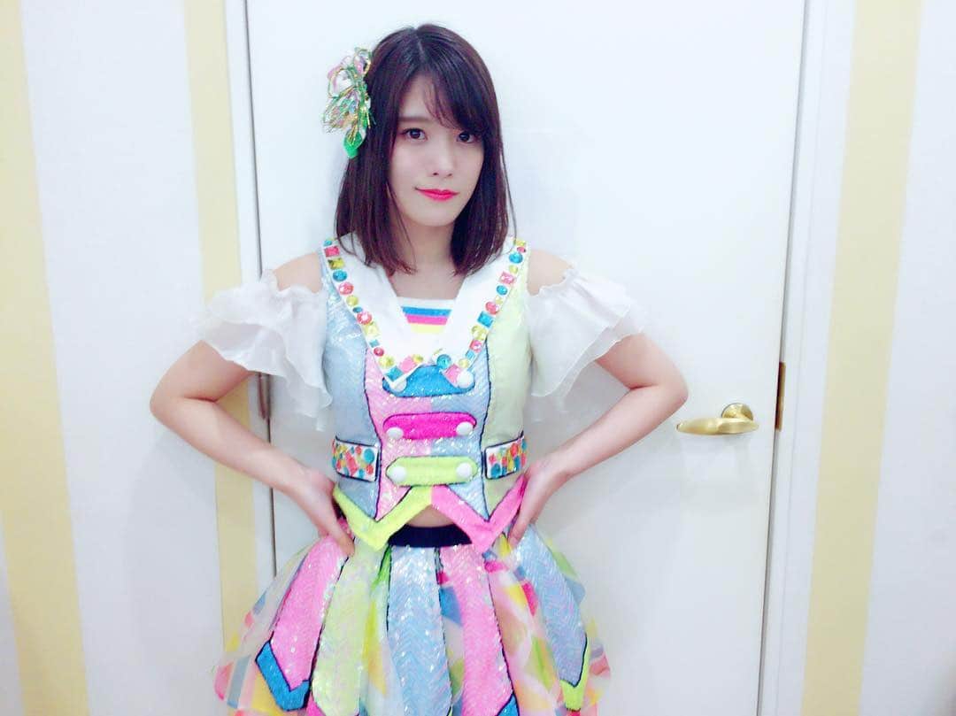 のインスタグラム：「きっと見納めの衣装😭💗💛💙 #stage #costume #colorfull」