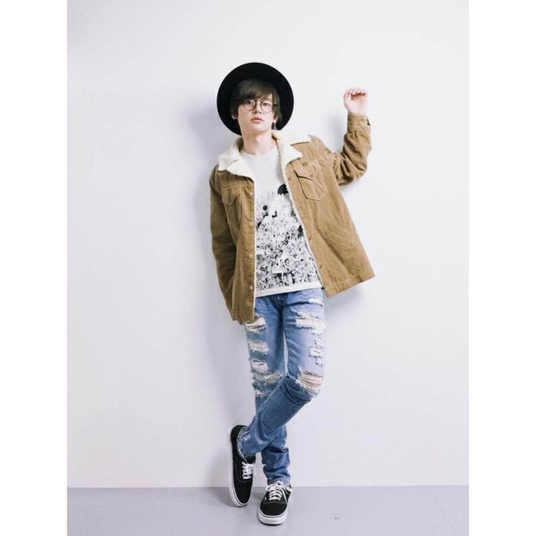 澤村量山のインスタグラム：「最近洋服沢山着てるから服欲出てきた🤥 #wear #model #actor #俳優 #読モ #サロンモデル #サロモ #japanesemodel #l4l  #instagood  #instalike」
