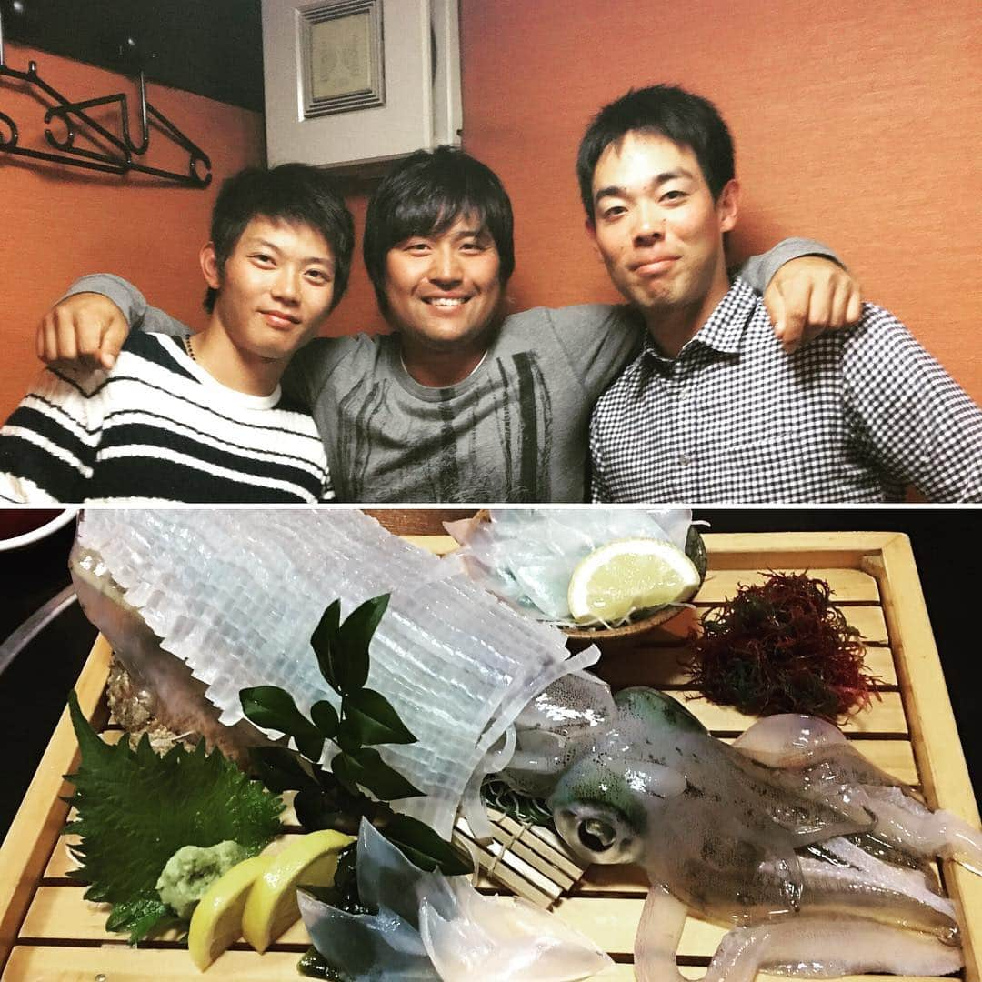 平田良介さんのインスタグラム写真 - (平田良介Instagram)「#平田良介  #秋山翔吾 #岡田俊哉  今日は博多で飯！ってことで鍋と海産物いっぱい食べたよ^_^  やっぱり博多は食べ物がなんでもうまい(o^^o)」2月27日 23時26分 - ryosuke_hirata_official