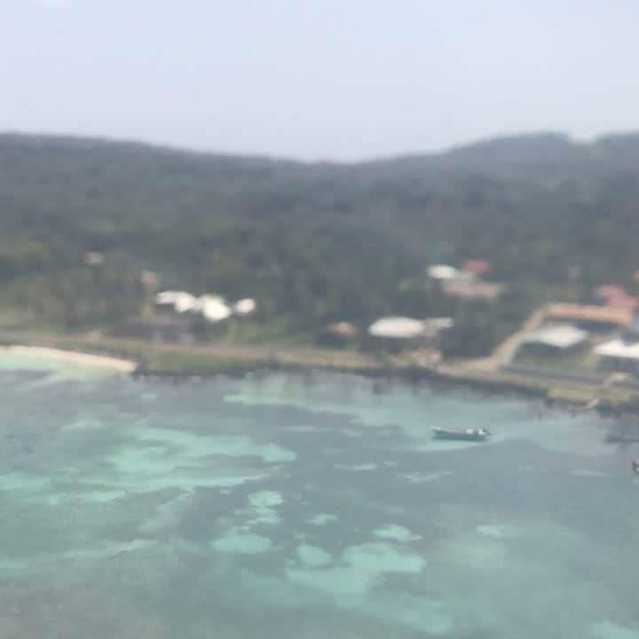 アン・デュデックのインスタグラム：「Landing on Big Corn Island」