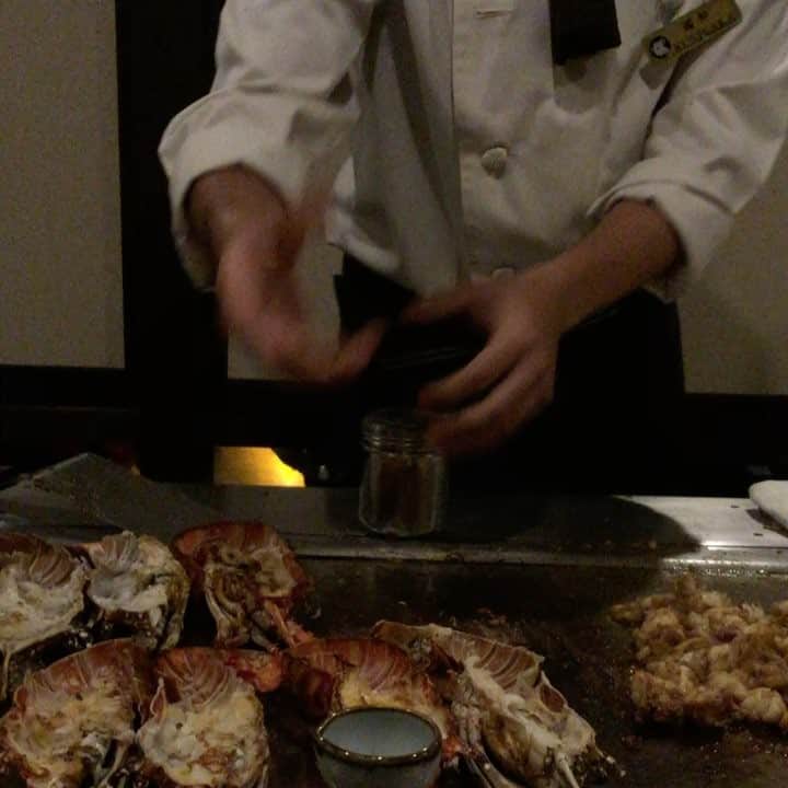 ブラッド・エルドレッドのインスタグラム：「Four seasons steak house.#hirofumi #KJ #fourseasons #okinawa🌺 #lobstertail」