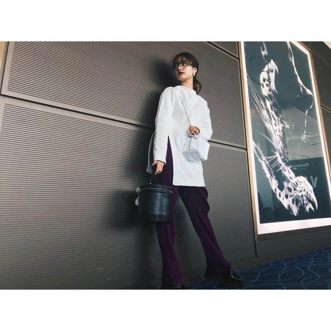 谷まりあさんのインスタグラム写真 - (谷まりあInstagram)「飛行機乗るとき楽なスタイルがだいすき💜 ©️ITO #marimarifashion」3月1日 10時50分 - mariaaaa728