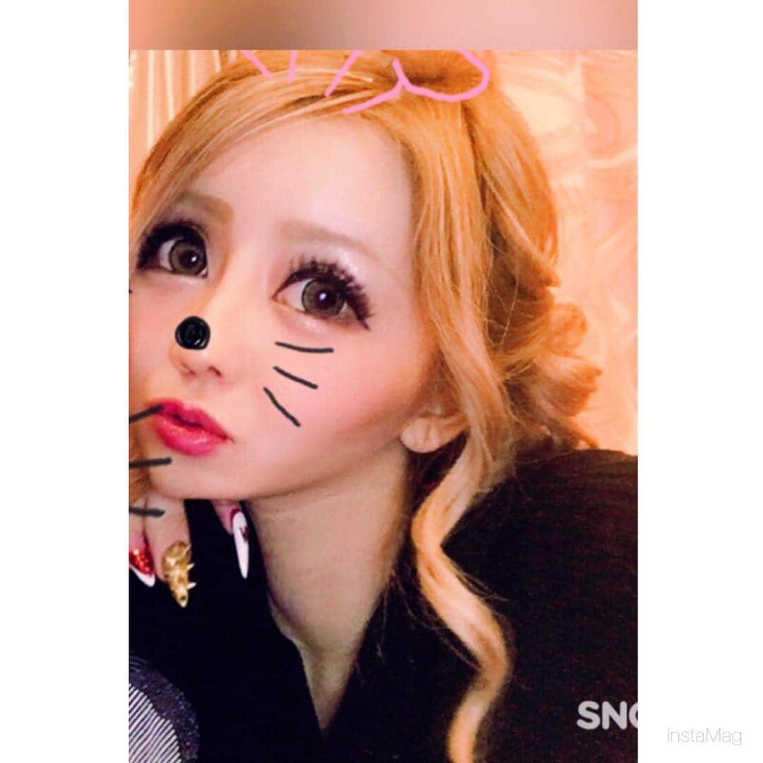 はるたむのインスタグラム：「人生史上ダントツNO.1の お寿司屋さんに連れてって もらったから今日はご機嫌😍💗 3月はいったねっ🌸 , . #3月スタート #早く暖かくなれ  #春服  #楽しみ  #美味しい  #お寿司  #幸せ」