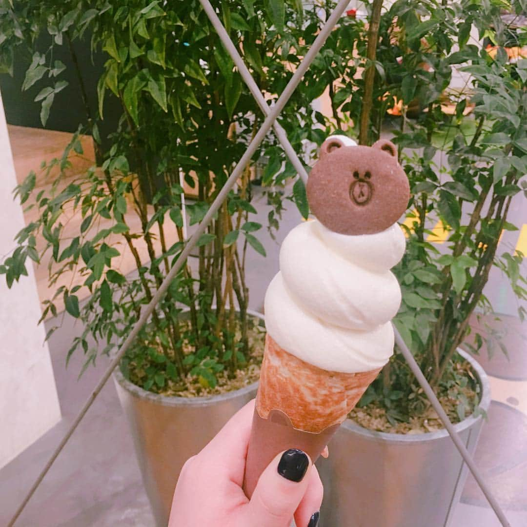 高山莉沙のインスタグラム：「내가 좋아하는 아이스🍨개 맛있어용💭💓 #아이스 #라인프렌즈 #부라운 #팔로우 #주세요」