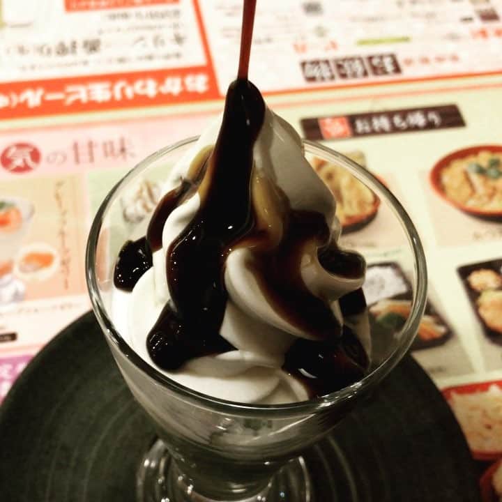 ハンサムクロジのインスタグラム：「くろみつかける🍦」