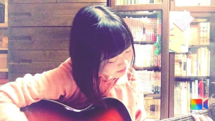 石田涼のインスタグラム：「HY/366日  #おりょ色ギター⤴︎ #guitar #アコギ #弾き語り #acousticguitar  #Twitterにも載せたけど」