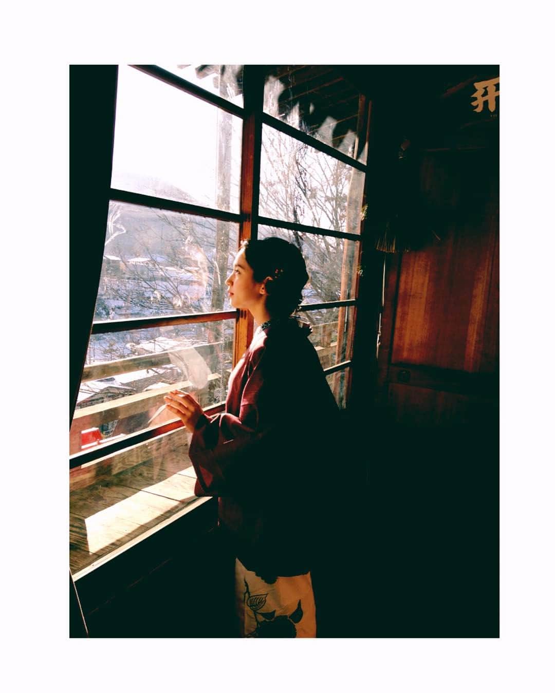 吉岡里帆さんのインスタグラム写真 - (吉岡里帆Instagram)「ありがとう、長野の土。」3月4日 20時49分 - riho_yoshioka