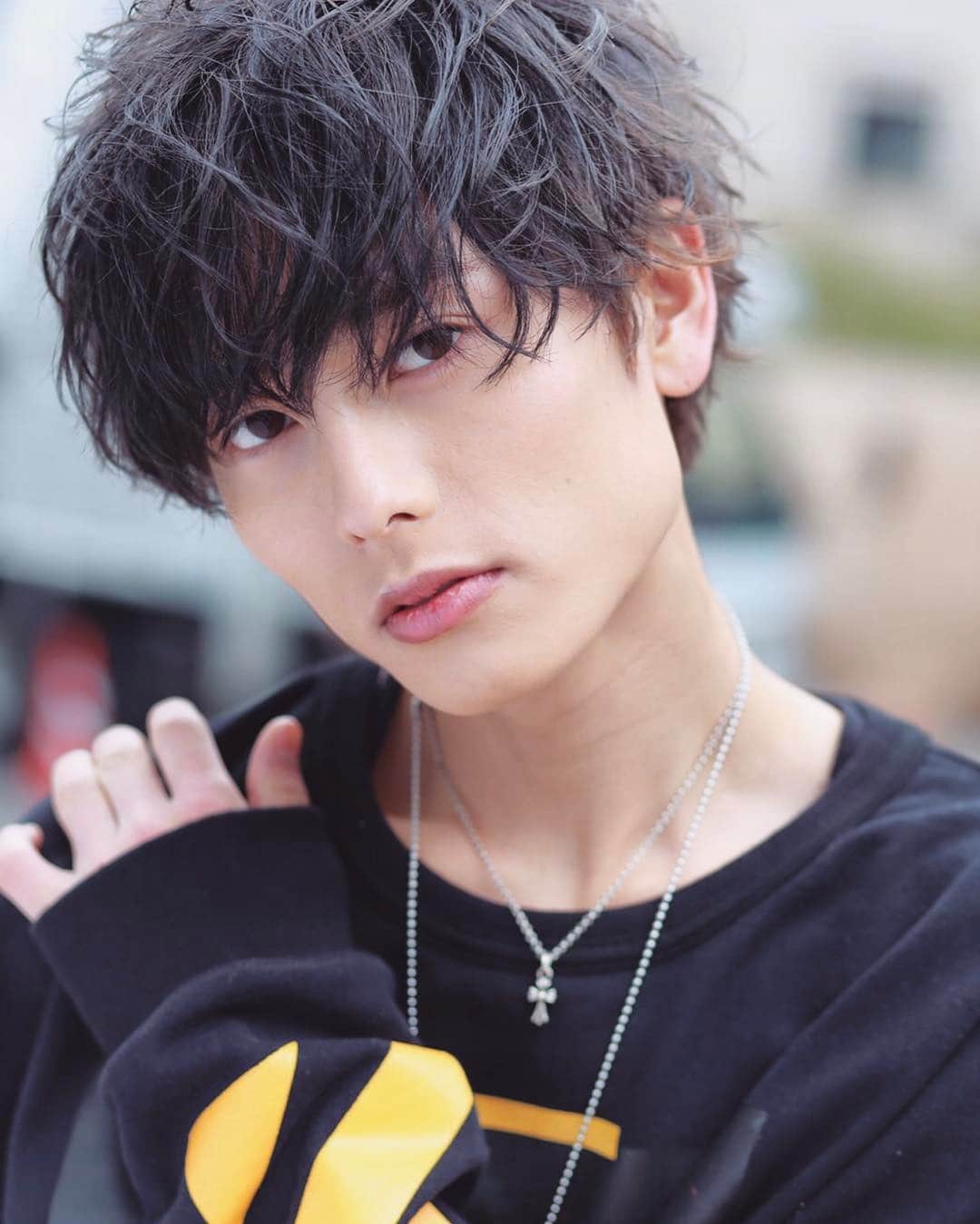 大橋岬さんのインスタグラム写真 大橋岬instagram 金髪から黒髪になったよー これから最近の撮影のデータ Instagram 載せてくねっ モデル サロンモデル 表参道 原宿 美容院 黒髪 アッシュ アッシュグレー Offwhite Chromehearts シルバー