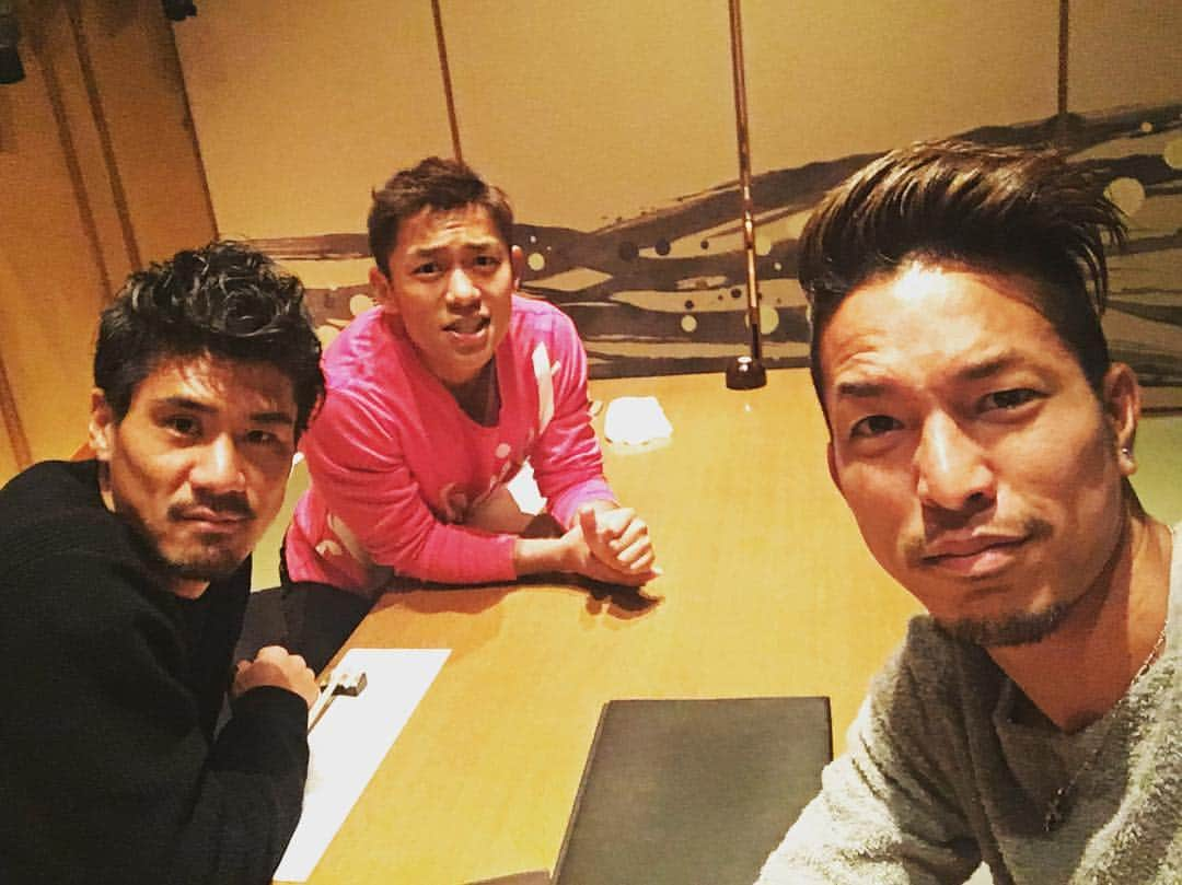 田口泰士さんのインスタグラム写真 - (田口泰士Instagram)「記念すべき初投稿！ これからたくさん更新しよっかな！ ご飯食べましょーねー！ 皆さんよろしくお願いします😎 しゃ！！」3月5日 19時50分 - 7_taishi_taguchi_7