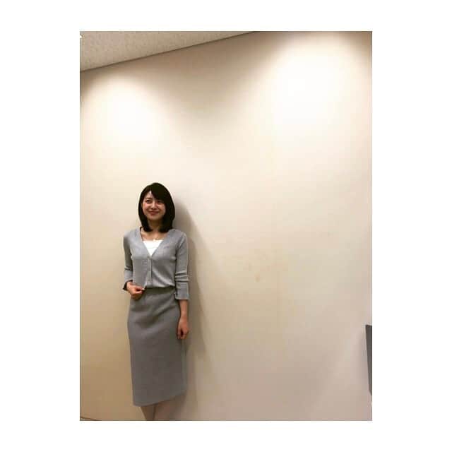 林美沙希さんのインスタグラム写真 - (林美沙希Instagram)「木曜日のJチャンネルで着た衣装です。ボタン付きのカーディガンを、あえてスカートにインして着るのが今年流だそうです！ #テレ朝#Jチャンネル#衣装#ブラーミン #林」3月5日 20時04分 - misaki0hayashi