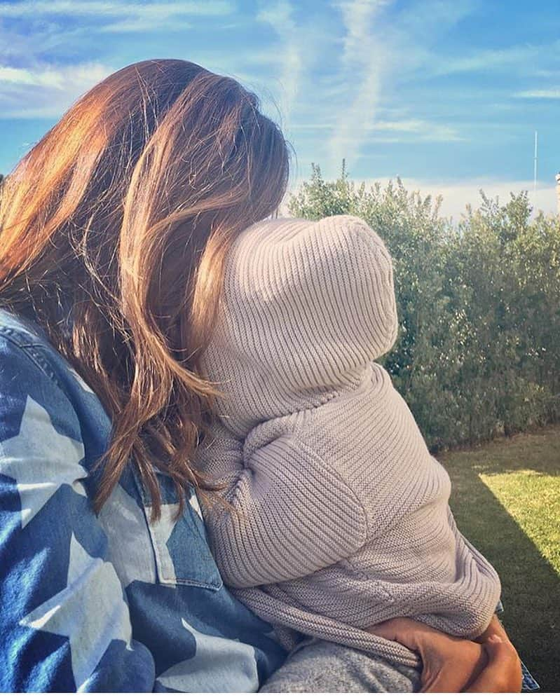 サラ・カルボネロさんのインスタグラム写真 - (サラ・カルボネロInstagram)「Mommy's loveee😍❤」3月5日 22時07分 - saracarbonerooficial