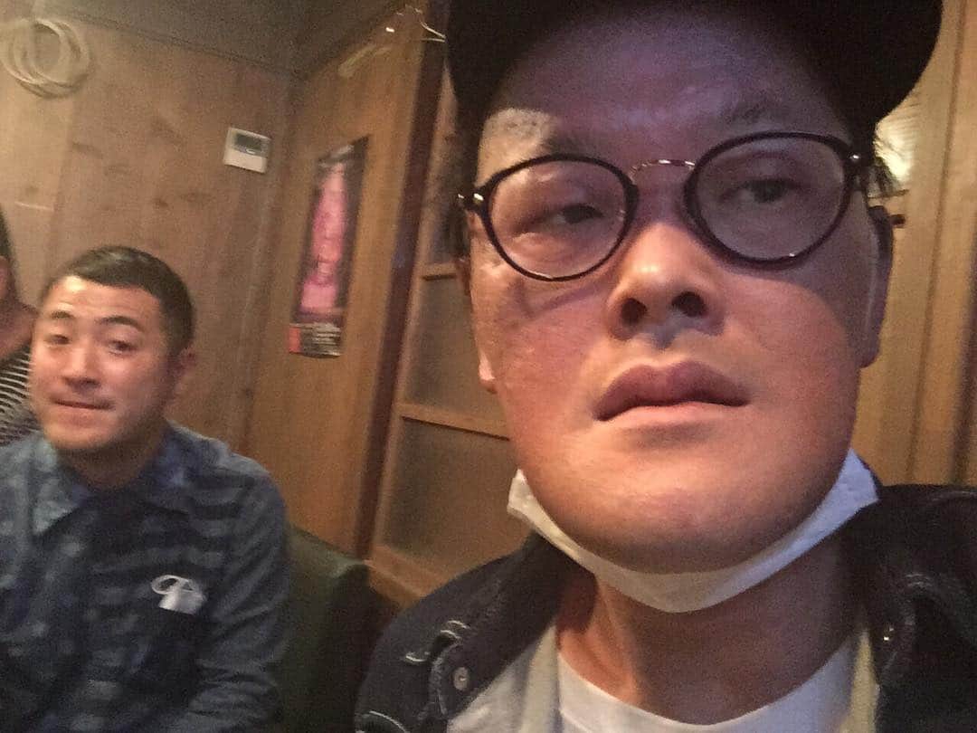 のインスタグラム：「沖縄アキナ牛シュタインありがとうございました。 水田さんぺったんこ。」