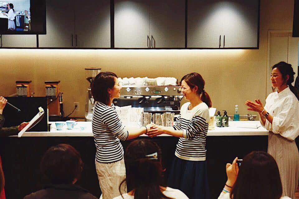 goodcoffeemeさんのインスタグラム写真 - (goodcoffeemeInstagram)「Lady Barista Latte Art Cup 2017 @ladybaristalatteartcup photo 11 . #goodcoffee #eventreport #latteart #LBLAC #iii3 #AKTR #株式会社大一電化社 #株式会社ニッピコラーゲン化粧品 #SUNNYBELLCOFFEE #タカナシ販売株式会社 #ラッキーコーヒーマシン株式会社 #有限会社FBCインターナショナル #davidecoffeestop #tsugiki」3月6日 20時38分 - goodcoffeeme