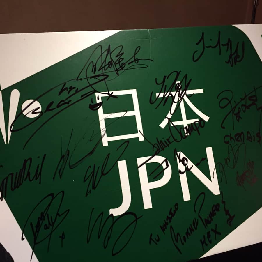 板橋美波さんのインスタグラム写真 - (板橋美波Instagram)「🇨🇳✈︎✈︎✈︎🇯🇵 憧れの選手にサインもらえて幸せです😭💕 応援ありがとうございました！」3月6日 21時55分 - minami.itahashi