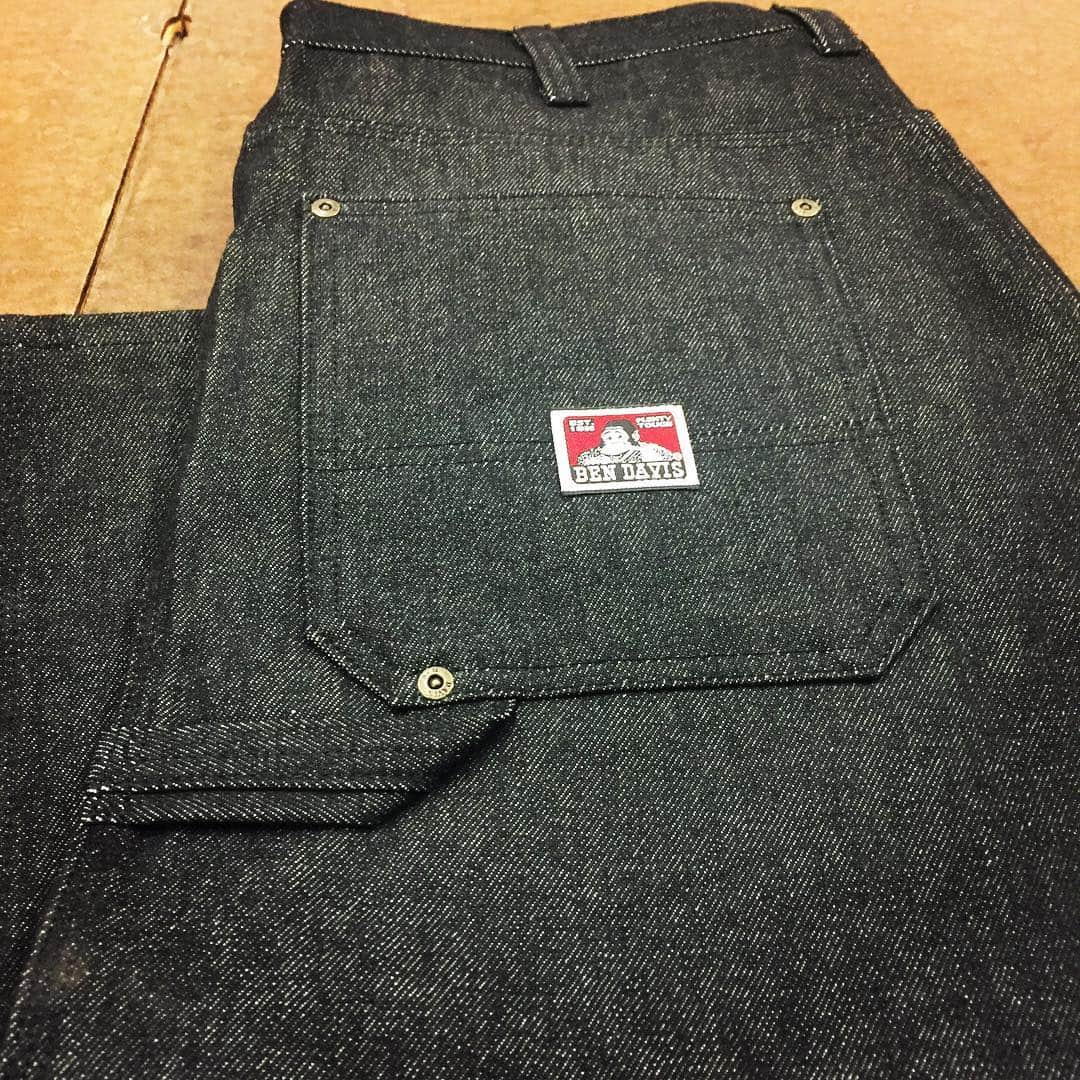 ベンデイビスのインスタグラム：「Black denim Carpenter's Pants now in stock! #bendavis #workwear #rugged #workwearmakesyoustronger #pants」