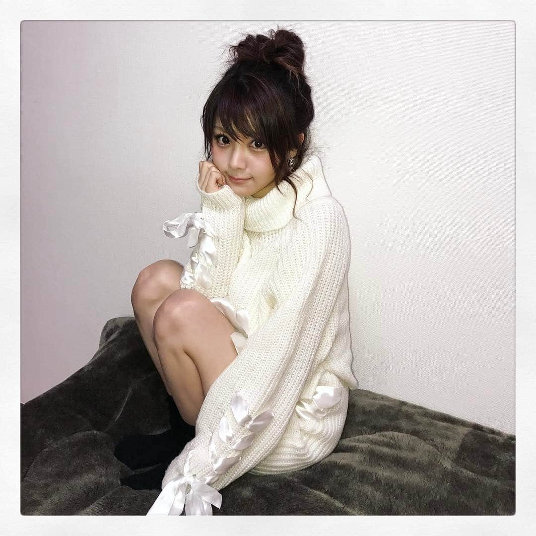 田中れいなさんのインスタグラム写真 - (田中れいなInstagram)「今日の服 モテそう。笑 . #fashion  #白コーデ  #ふわふわ女子  #モテそう  #モテたい」3月8日 15時36分 - tanakareina.lovendor