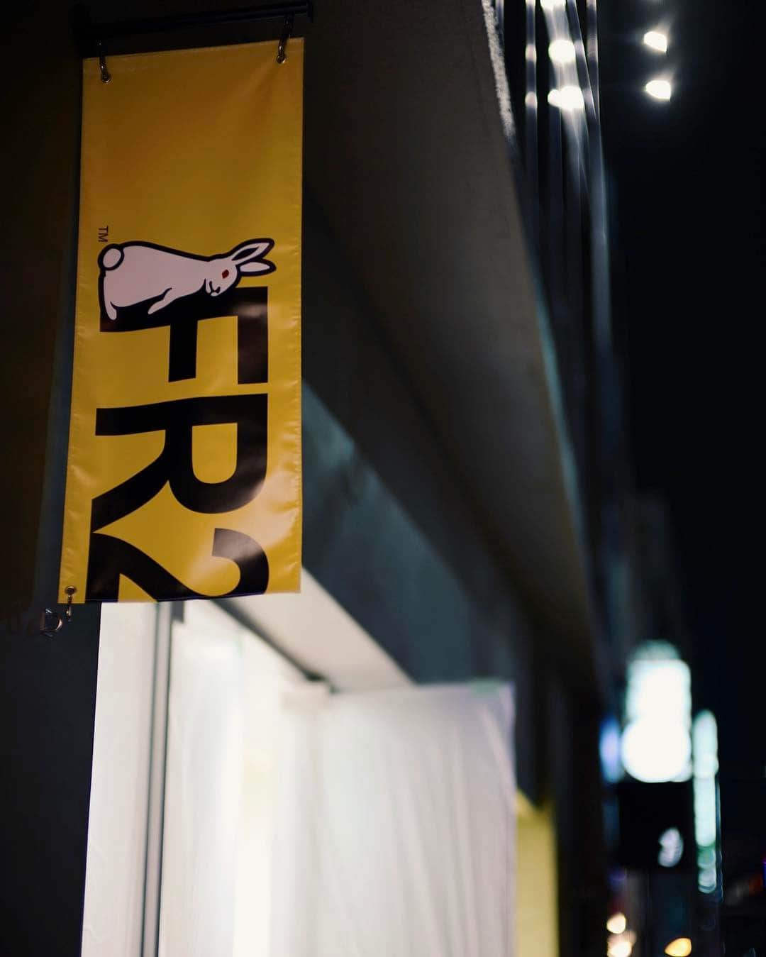 石川涼のインスタグラム：「福岡来てます。#FR2 #FUKUOKA まもなく。  #fxxkingrabbits#leica#leicasl#noctilux」