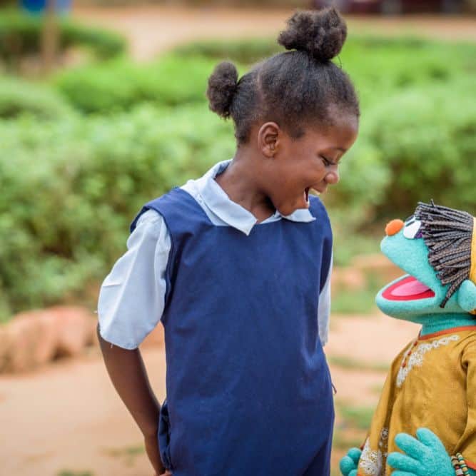 セサミストリートさんのインスタグラム写真 - (セサミストリートInstagram)「Here and around the world, our girl Muppets are role models - inspiring girls to stay in school and dream big! Girls can change the world! #InternationalWomensDay」3月9日 0時08分 - sesamestreet