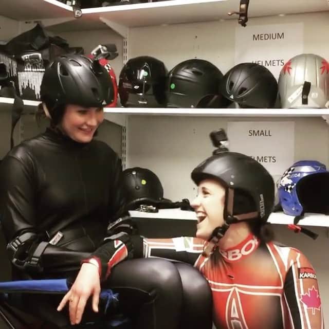 ペイジ・ローレンスのインスタグラム：「Part 1 of my "sliding" experience: Getting the facts straight. Ish..... #TalkTheTalkBeforeYouWalkTheWalk #CoachesCorner ............. Stay tuned for the actual Luge experience at a later date. #Teaser #ExperiencingDifferentSports #NOTLikeToboganning #SafetyNotThirdThisTime #HelmetsAndElbowPads @jonesarianne @anastasure @teamcanada @skate_canada」