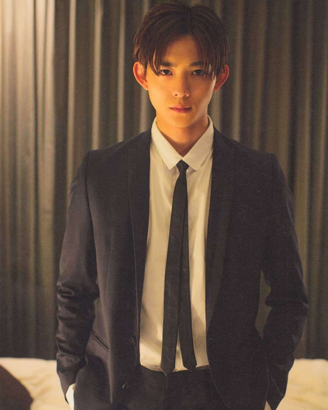 竜星涼（ファンアカウント）のインスタグラム：「Happy Birthday my beloved my sunshine my mood maker my actor my model my bias 😘🎁🎉🎂 wish you all the best!!! #竜星涼 #ryoryusei #ryuseiryo #happy24thbirthday」
