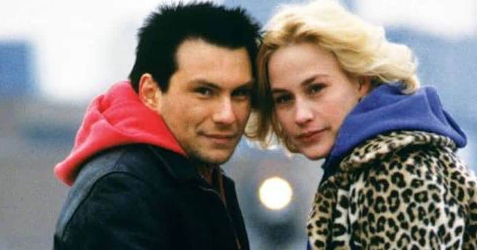 橋本麗香のインスタグラム：「❤TRUE ROMANCE 🖤 . . この2人の関係性🤜🏼💞🤛🏼 . One of my favorite movies 🎥 ❤ . Love this lovely relationship😎🤜🏼❤🤛🏼😍 . #trueromance  #pure #deeplove #happyending  #cute  #rerationship  #goals  #💞 #onelife #goodvibesonly」