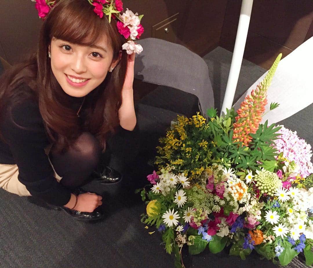 久慈暁子さんのインスタグラム写真 - (久慈暁子Instagram)「* 💐💐💐 * #flowersbynaked  #日本橋  #🌸」3月11日 21時56分 - kuji_akiko