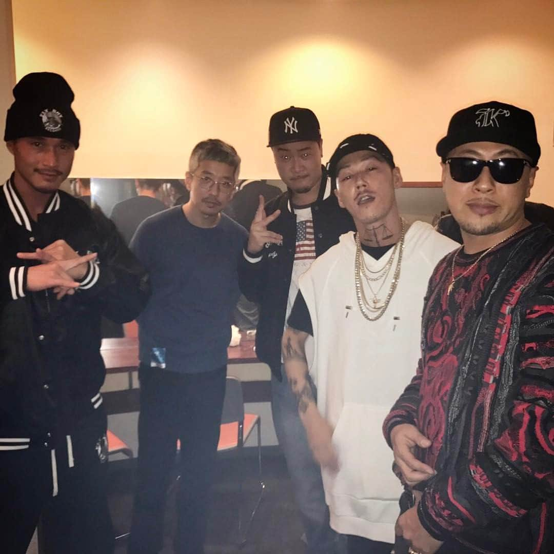 Kayzabroさんのインスタグラム写真 - (KayzabroInstagram)「名古屋ライブを前乗りしてKOHHのライブへ シークレットゲストのフライボーイと久しぶりの318と やばかったっす #kohh #nagoya #flyboyrecords」3月12日 18時41分 - kayzabro_ds455