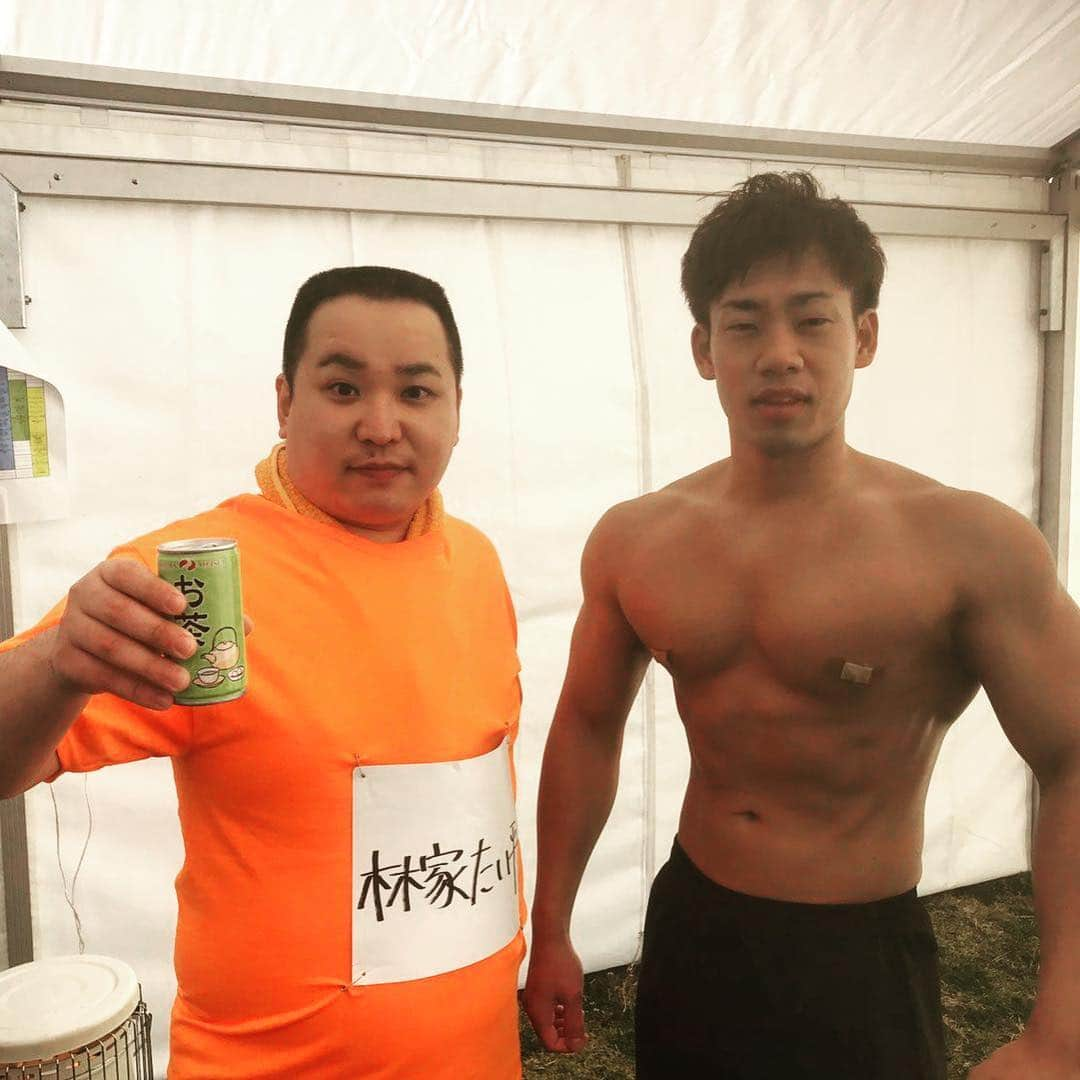 駒場孝さんのインスタグラム写真 - (駒場孝Instagram)「寛平マラソンでした！ 脚は多分折れてます！ それは毎年のことですが、今年は晴天だったので日焼けがすごいですね！ コンテストに向けての日焼け始めができましたね！」3月13日 10時28分 - koma0205