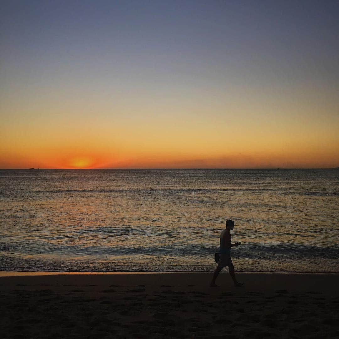 #RINKAgramHawaiiさんのインスタグラム写真 - (#RINKAgramHawaiiInstagram)「#sunset #beach #rinkagramhawaii #beautiful」3月13日 11時02分 - lealeagram_hawaii