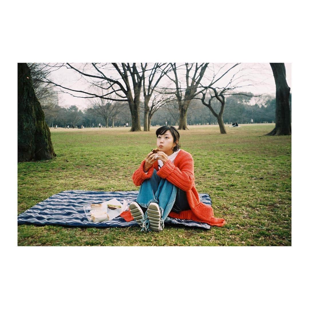 木南晴夏さんのインスタグラム写真 - (木南晴夏Instagram)「今日はサンドイッチの日。 今日はInstagramはじめて ちょうど一年。 楽しく楽しく やらせてもらってます。 いつもありがとう、ね。 これからもよろしく、ね。」3月13日 17時02分 - kinamitopan