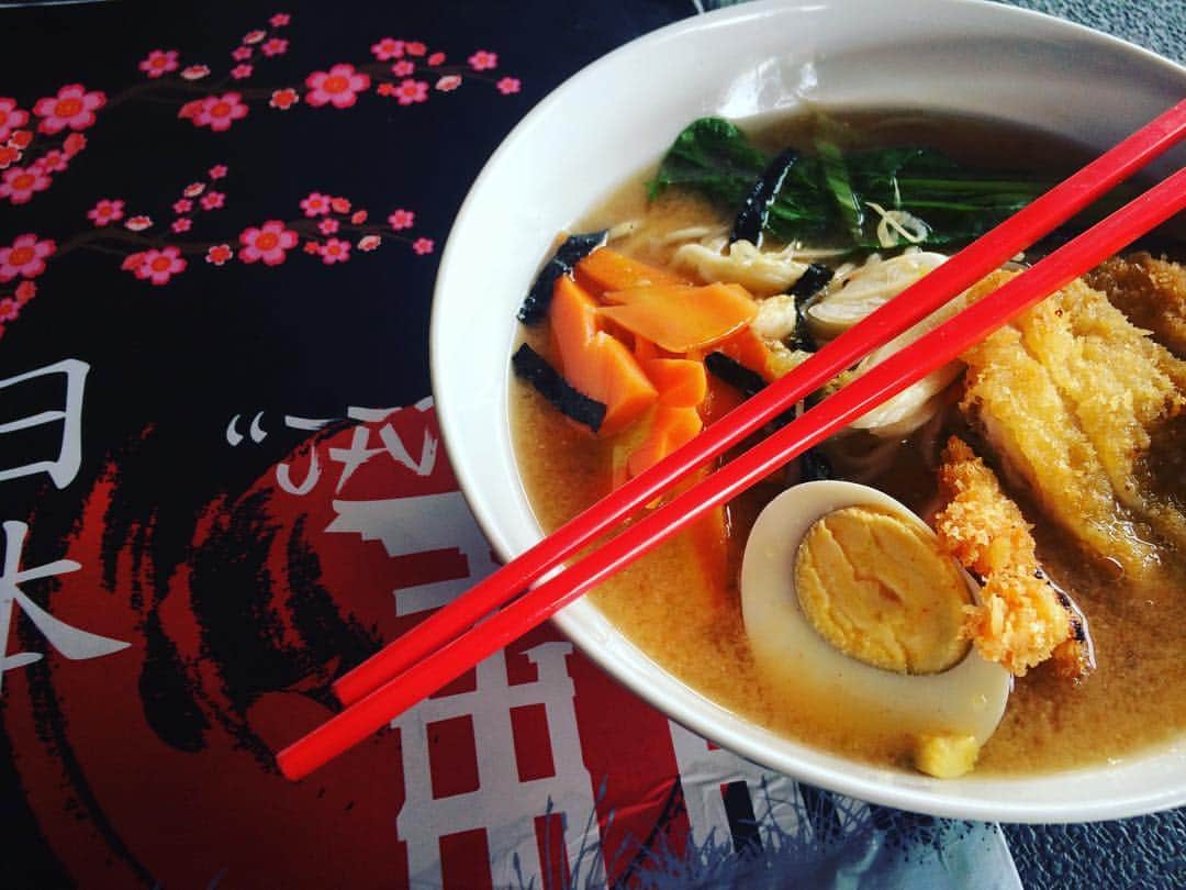 ティケイ さんのインスタグラム写真 - (ティケイ Instagram)「nyam nyam 👍👍 ramen baruuuu. spicy chicken katsu. enaaaa ehe 😍😍😍😛😛😛」3月13日 17時48分 - tkkkkkx