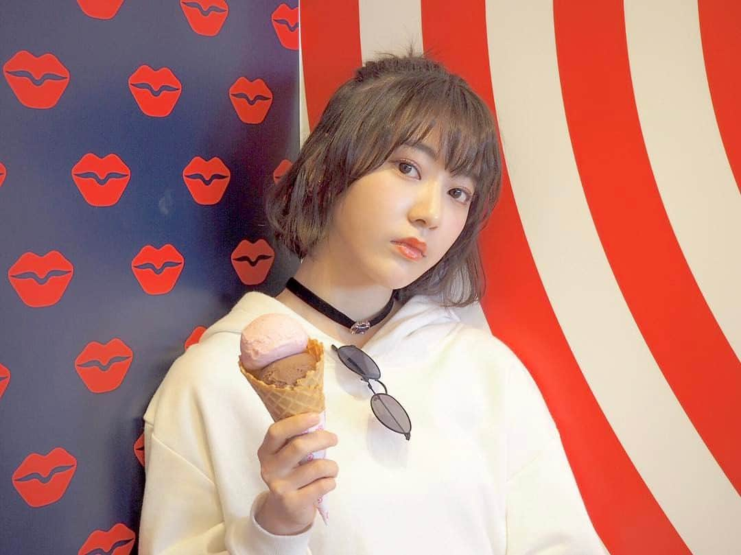 宮脇咲良さんのインスタグラム写真 - (宮脇咲良Instagram)「#cute #wall #wallpaper #icecream #yammy #🍦 #👄」3月13日 23時24分 - 39saku_chan