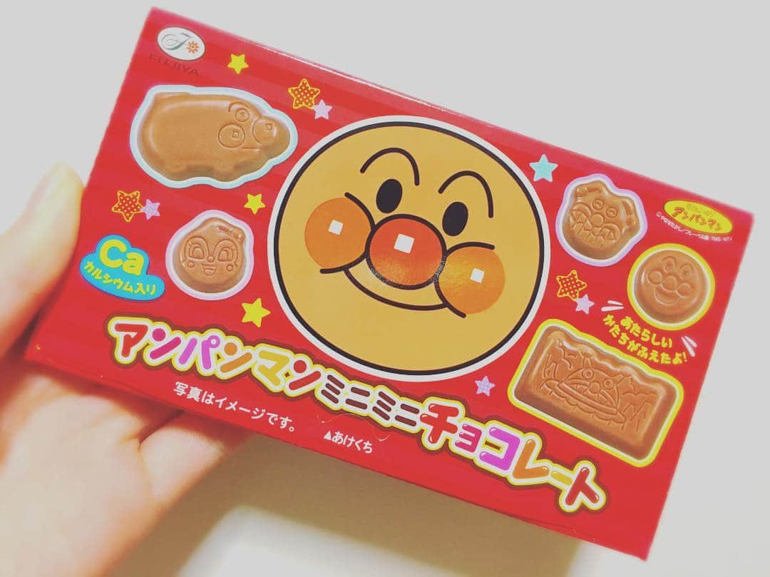 門田茉優のインスタグラム：「ぱぱからのホワイトデー🍫 #whiteday #chocolate #anpanman #mini #cute #father #thankyou」