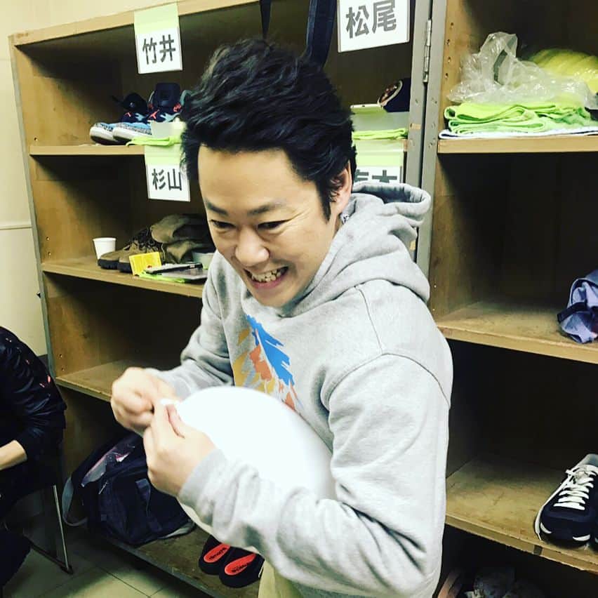 下剋上受験のインスタグラム：「風船楽しかった🎈  #みんなへの感謝を込めて #はしゃぐ大人たち #下剋上受験 #下剋上 #受験 #TBS #金曜22時 #通称金ドラ #阿部サダヲ #深田恭子 #山田美紅羽 #若旦那 #皆川猿時 #岡田浩暉 #川村陽介 #小芝風花 #要潤#風間俊介 #小林薫」