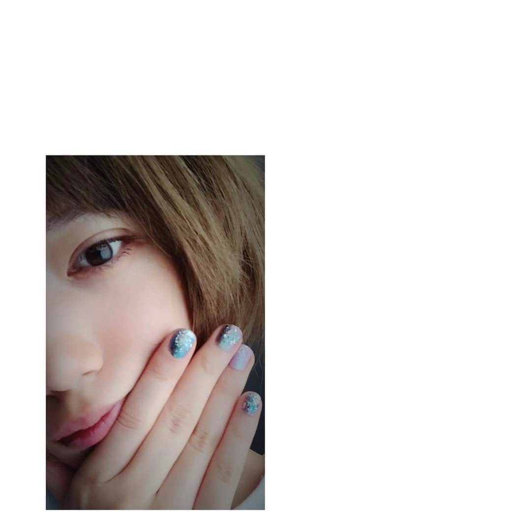 本田翼さんのインスタグラム写真 - (本田翼Instagram)「💅 キラキラなの😳✨ #ネイル#ラメ#ってさ #落ちにくいよね #けっこうしぶとく #しがみついてくるよね」3月14日 16時10分 - tsubasa_0627official